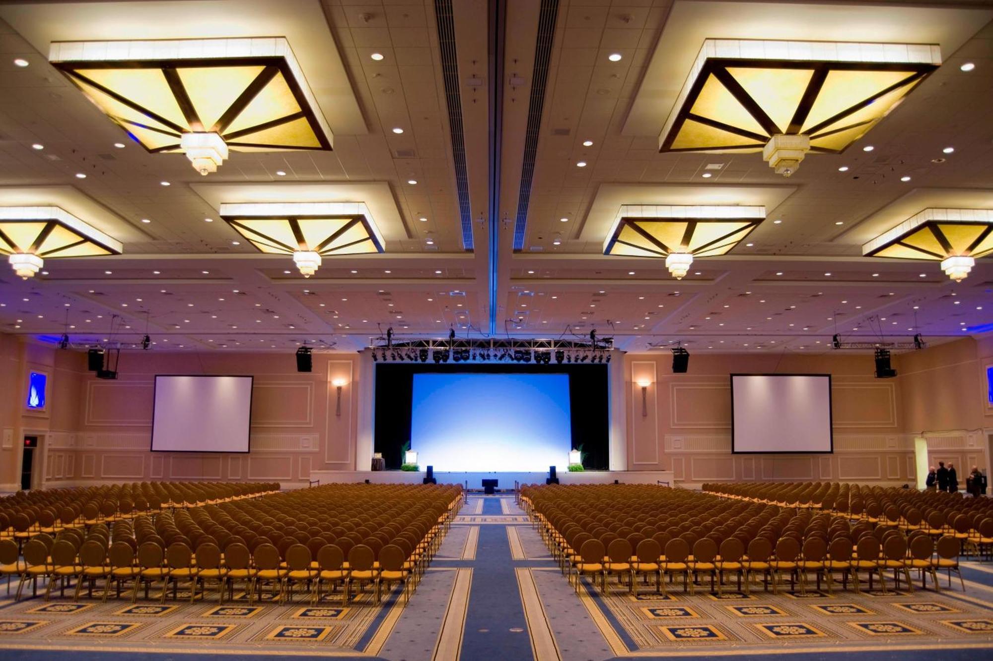 Gaylord National & Convention Center Resort National Harbor