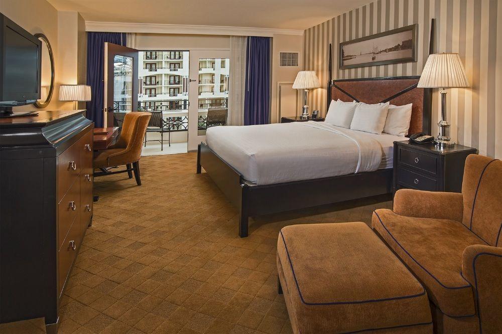 Gaylord National & Convention Center National Harbor
