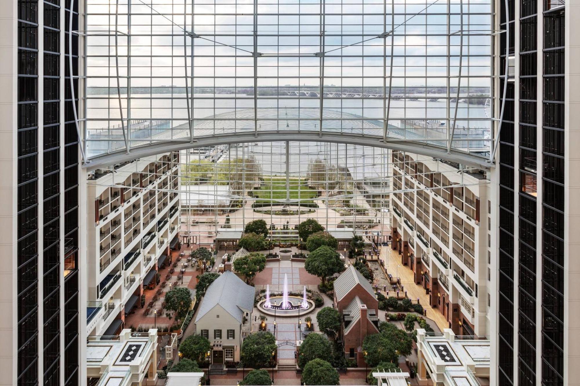 Gaylord National & Convention Center Resort National Harbor